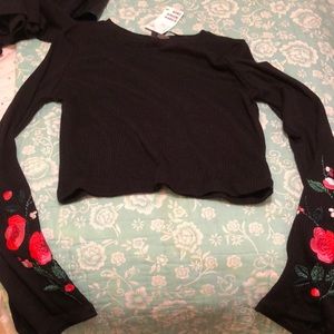 H&M bell sleeve crop top